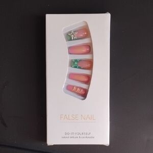 SHEIN Gradient Pink and Green False Nails